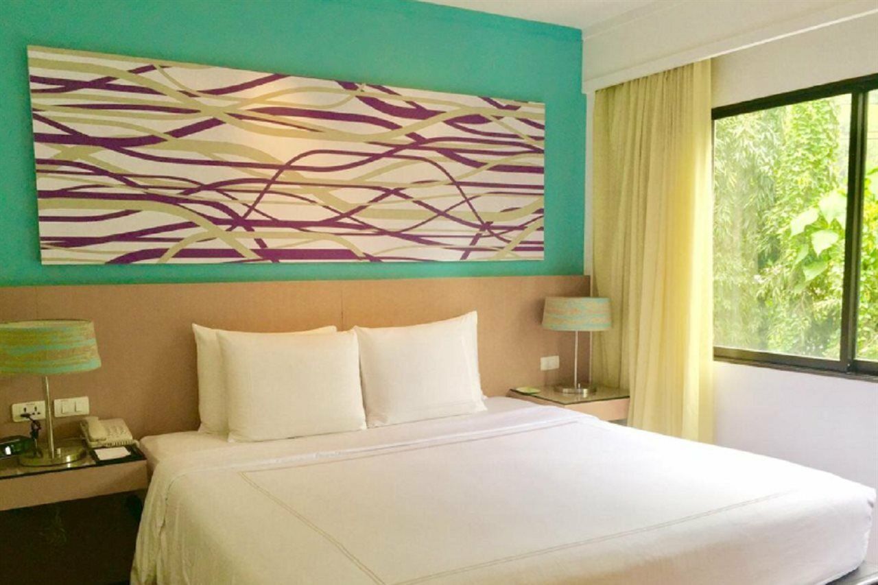 Radisson Resort And Suites Phuket Kamala Beach Exterior photo